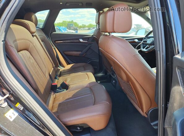WA1BNAFY1J2034459 2018 AUDI Q5 Black Engine compartment view