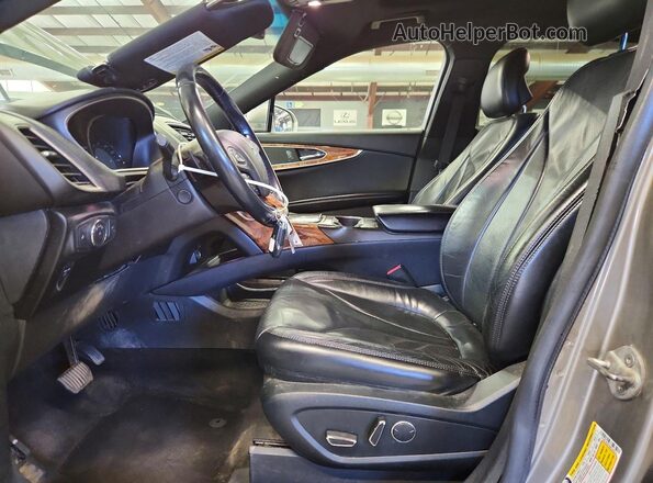 2LMPJ6LR7HBL30415 2017 LINCOLN MKX Silver Vista interior delantera