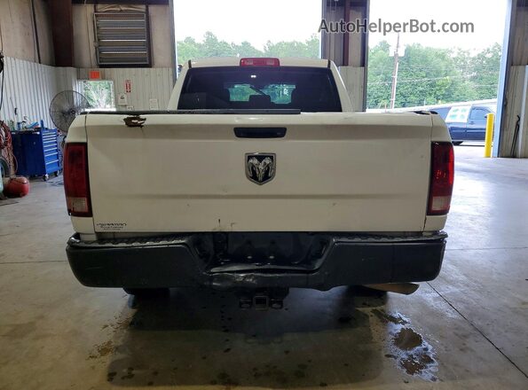 1C6RR6FG7JS210855 2018 RAM 1500 White Front interior view