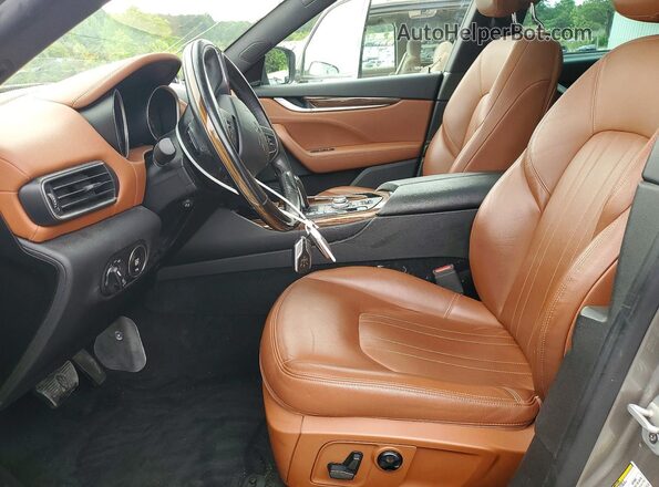 ZN661XUA1KX309486 2019 MASERATI LEVANTE Серый Вид панели приборов