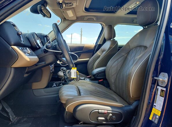 WMZYU7C51K3F93976 2019 MINI COOPER Blue Vista interior delantera