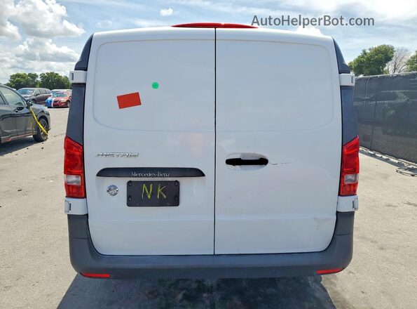 WD3PG2EA1H3228696 2017 MERCEDES-BENZ METRIS White Vista interior delantera