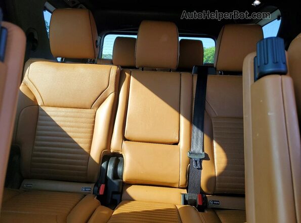 SALRHBBV7HA045682 2017 LAND ROVER DISCOVERY Red Вид задньої частини салону