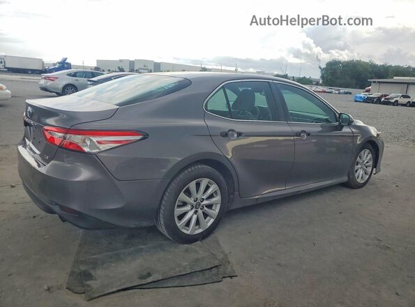 4T1B11HK4JU141399 2018 TOYOTA CAMRY Gray 