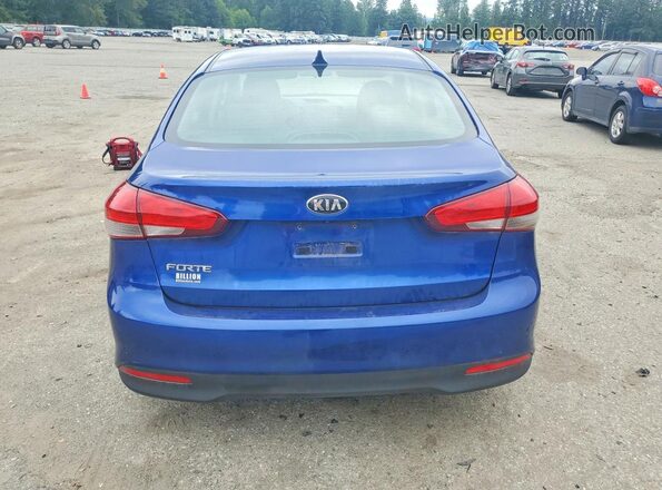 3KPFL4A77HE126556 2017 KIA FORTE Blue Вид салону спереду