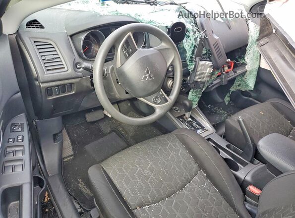 JA4ARUAU8RU017261 2024 MITSUBISHI OUTLANDER Black Widok deski rozdzielczej