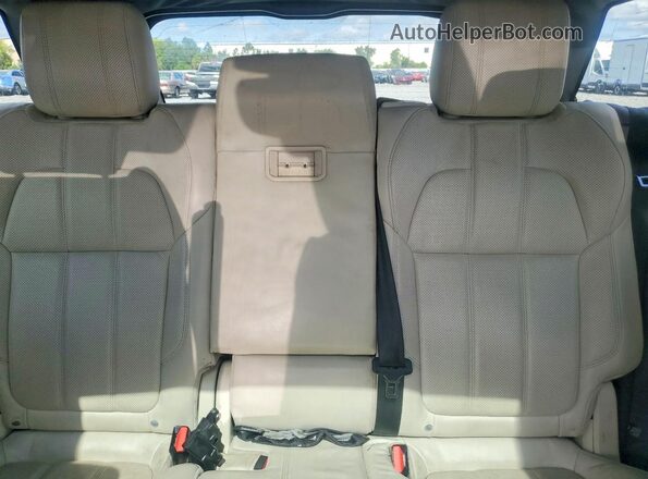 SALWR2FK5HA152956 2017 LAND ROVER RANGE ROVER Red Widok wnętrza z tyłu