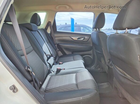 KNMAT2MVXHP547972 2017 NISSAN ROGUE White 