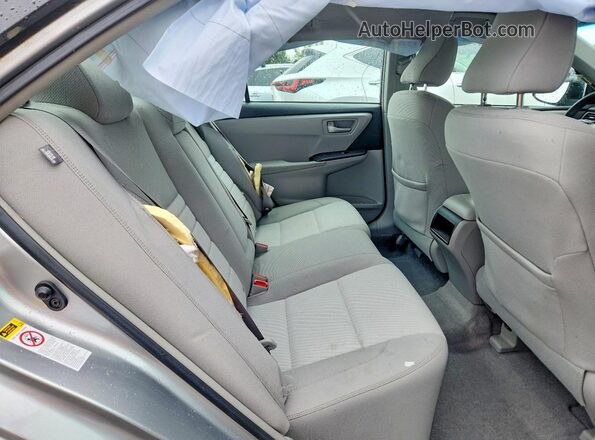 4T1BF1FK8HU694653 2017 TOYOTA CAMRY Silver 