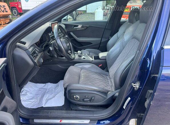 WAUB4AF40JA003891 2018 AUDI S4 Blue ძრავის განყოფილების ხედი