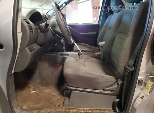 1N6BD0CT8HN700248 2017 NISSAN FRONTIER Silver Widok deski rozdzielczej