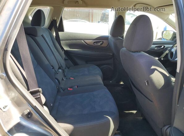 KNMAT2MV0GP621740 2016 NISSAN ROGUE Gray Rear interior view
