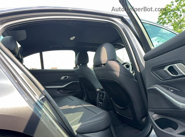 3MW5R7J02L8B39234 2020 BMW 3 SERIES Gray Widok wnętrza z przodu