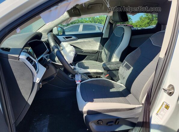 3VVSC7B29TM041463 2026 VOLKSWAGEN TAOS White Widok deski rozdzielczej