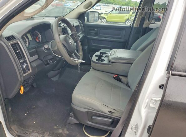1C6RR6FG6KS674852 2019 RAM 1500 Black Dashboard view