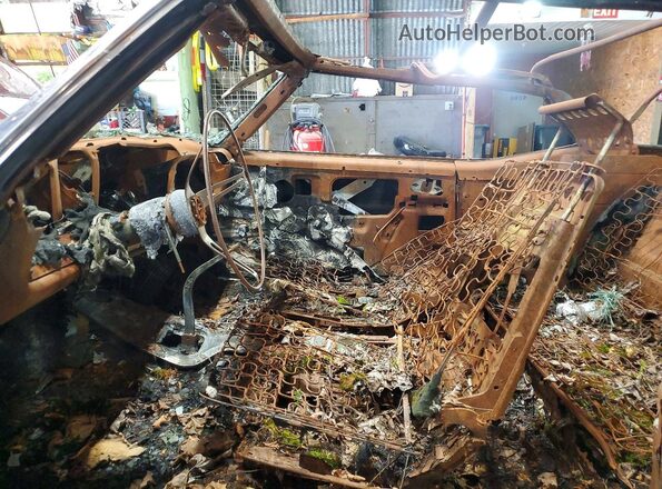344679M396837 1969 OLDSMOBILE 442 Темно-бордовый Вид салона спереди