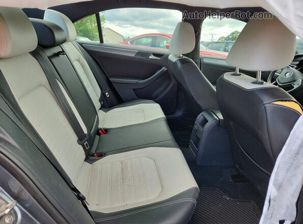 3VWD17AJ0HM388710 2017 VOLKSWAGEN JETTA Серый 