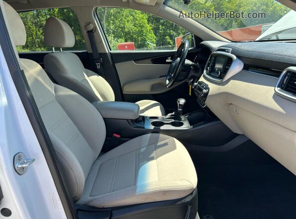 5XYPGDA33KG454475 2019 KIA SORENTO White 