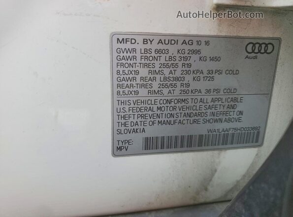 WA1LAAF75HD033692 2017 AUDI Q7 White 360 interior view