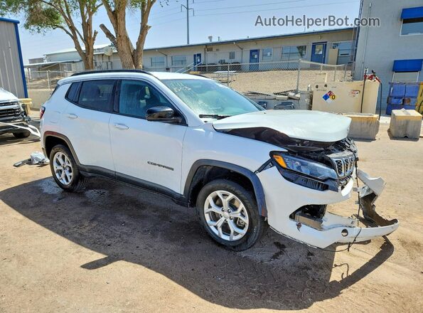 3C4NJDBN4RT117566 2024 JEEP COMPASS Белый Передняя правая четверть