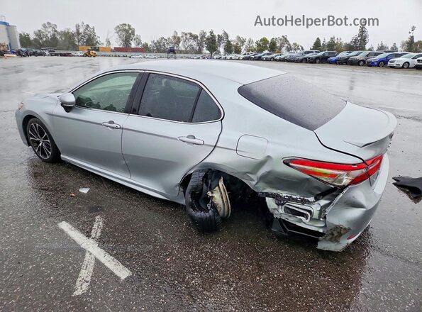 JTNB11HK8J3049833 2018 TOYOTA CAMRY Silver 
