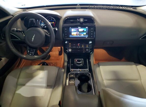 SAJAR4BN6HA955502 2017 JAGUAR XF Silver Вид щитка приладів