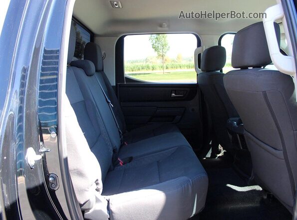 5TFLA5DB0RX169698 2024 TOYOTA TUNDRA Black Вид салону спереду