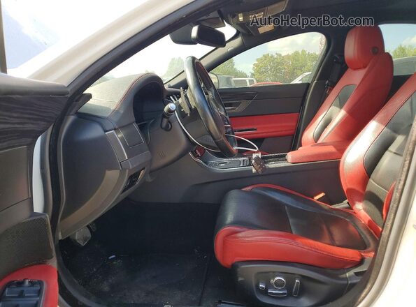 SAJBM4BV8HCY38219 2017 JAGUAR XF White Widok deski rozdzielczej