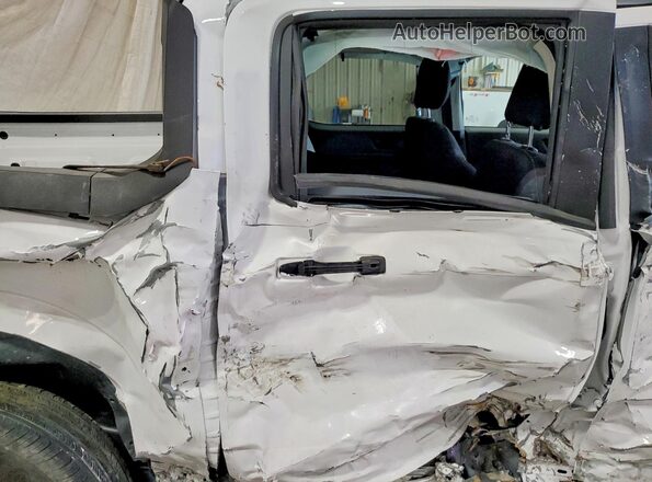 3FTTW8B97RRA49246 2024 FORD MAVERICK White Вид задньої частини салону