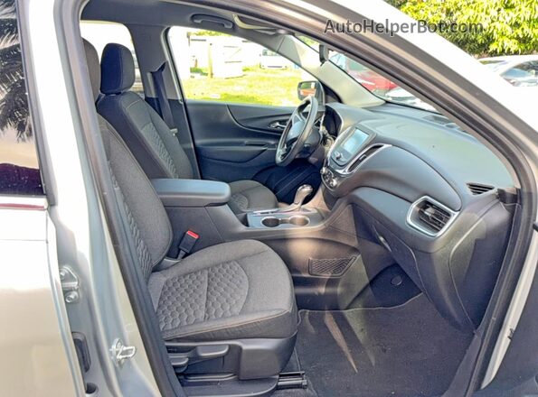 3GNAXJEV5JL383360 2018 CHEVROLET EQUINOX Серебряный Вид сзади