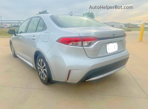 JTDEAMDE3N3008597 2022 TOYOTA COROLLA Silver 