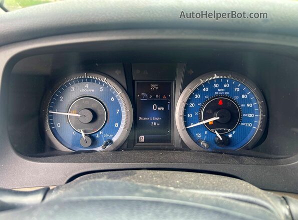 5TDKZ3DC7JS903233 2018 TOYOTA SIENNA Black Instrument cluster view