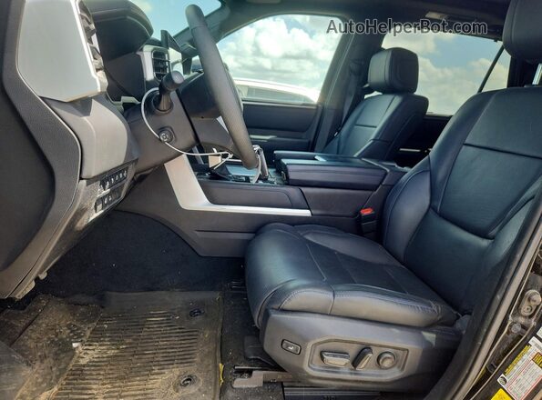7SVAAABAXRX044546 2024 TOYOTA SEQUOIA Black 