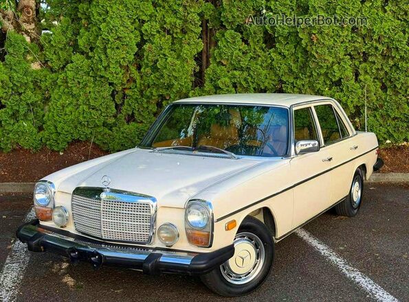 11511412003948 1975 MERCEDES-BENZ 300 White უკანა მარჯვენა