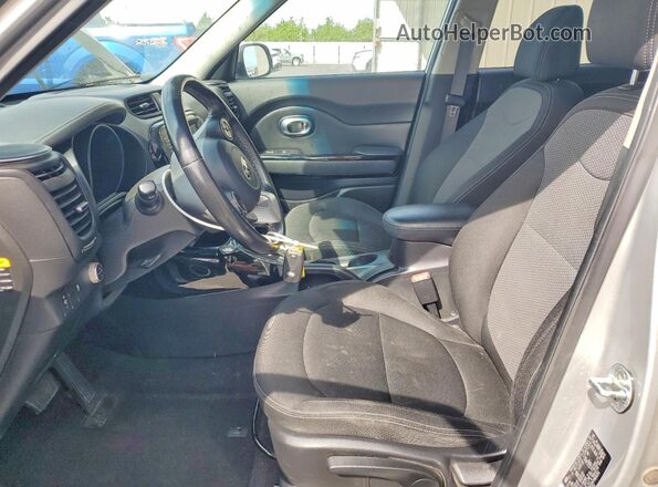 KNDJP3A50H7463254 2017 KIA SOUL Silver 