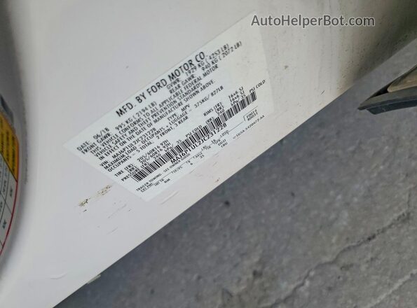 MAJ6P1UL2JC231228 2018 FORD ECOSPORT White Панорамний вид салону 360°