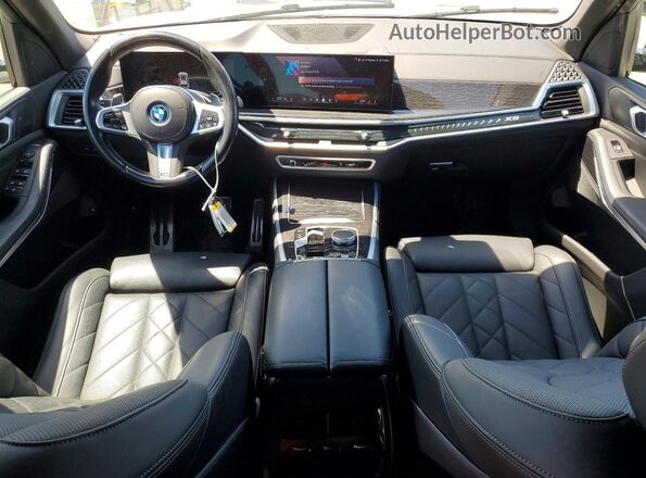 5UX43EU0XR9T61291 2024 BMW X5 White Սարքավորումների վահանակի տեսք