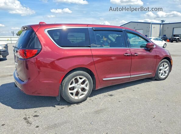 2C4RC1EG9JR237586 2018 CHRYSLER PACIFICA Red Przód prawy