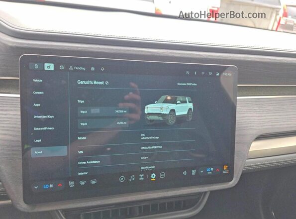 7PDSGABA4PN019950 2023 RIVIAN R1S Gray Вид щитка приладів
