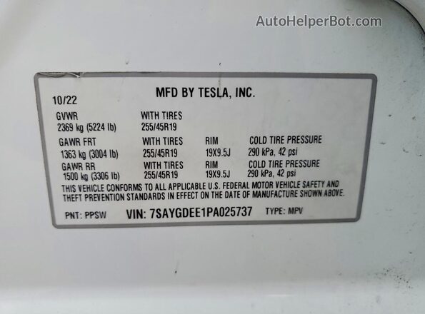 7SAYGDEE1PA025737 2023 TESLA MODEL White სალონის 360-გრადუსიანი ხედი