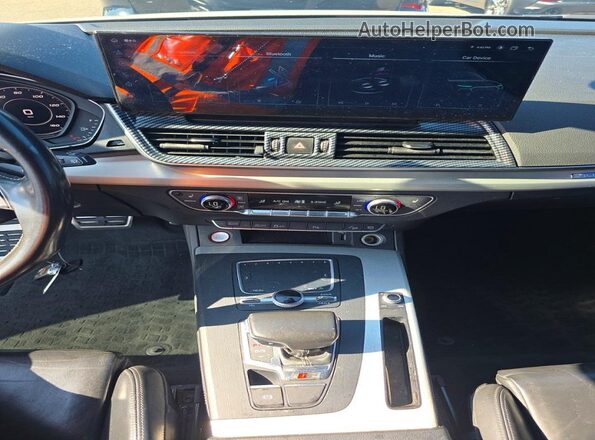 WA1C4AFY8J2182275 2018 AUDI SQ5 White Սարքավորումների վահանակի տեսք