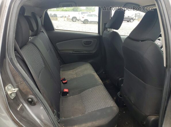 VNKKTUD34HA075731 2017 TOYOTA YARIS Charcoal Вид задньої частини салону