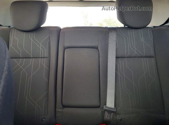 3GNCJLSB4KL401641 2019 CHEVROLET TRAX White Rear interior view