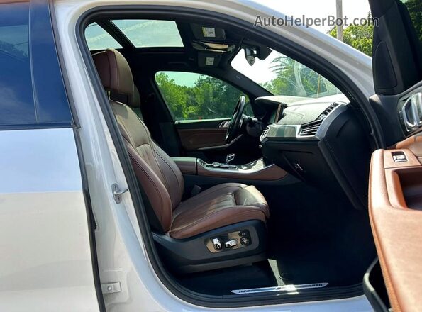 5UXCR4C03N9K04928 2022 BMW X5 Белый Вид щитка приборов