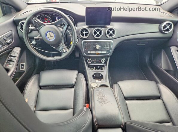 WDDSJ4GBXJN585040 2018 MERCEDES-BENZ CLA-CLASS Черный Вид щитка приборов