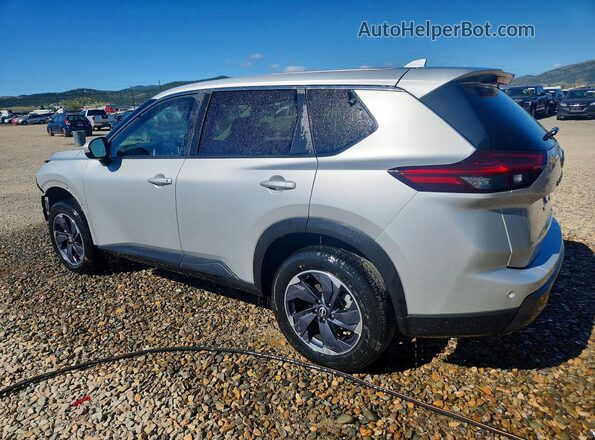 JN8BT3BB6RW183659 2024 NISSAN ROGUE Silver Tył prawy
