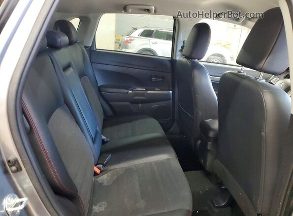 JA4ARUAU4RU016883 2024 MITSUBISHI OUTLANDER Серый 