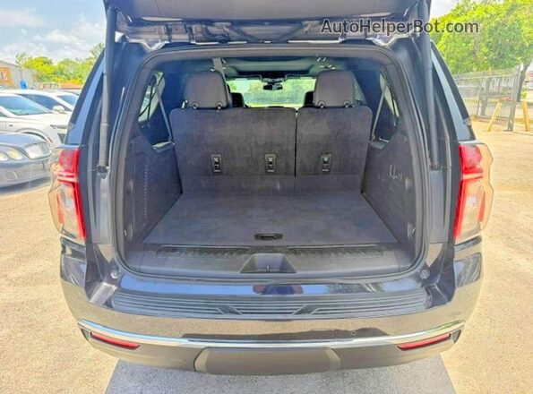 1GNSCCKDXPR303222 2023 CHEVROLET SUBURBAN Gray Front interior view