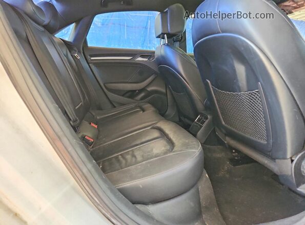 WAUB8GFF9H1012639 2017 AUDI A3 White Вид задньої частини салону