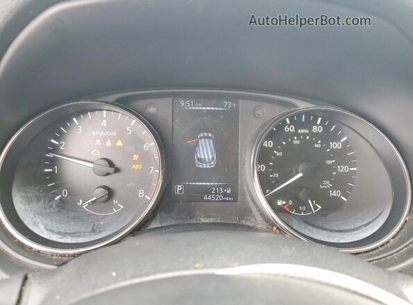 JN1BJ1CR6HW113906 2017 NISSAN ROGUE White Widok tylnych siedzeń